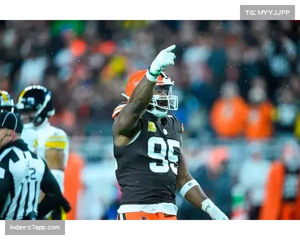 德州人主场不敌闪电 新秀四分卫遭受擒杀